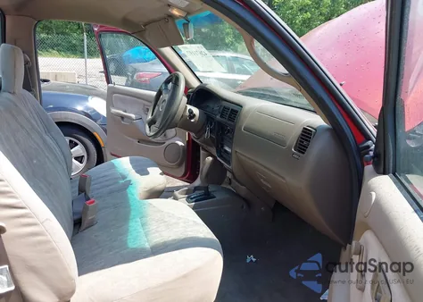 2001 Toyota Tacoma из США, поврежденный, VIN 5TENL42NX1Z805972